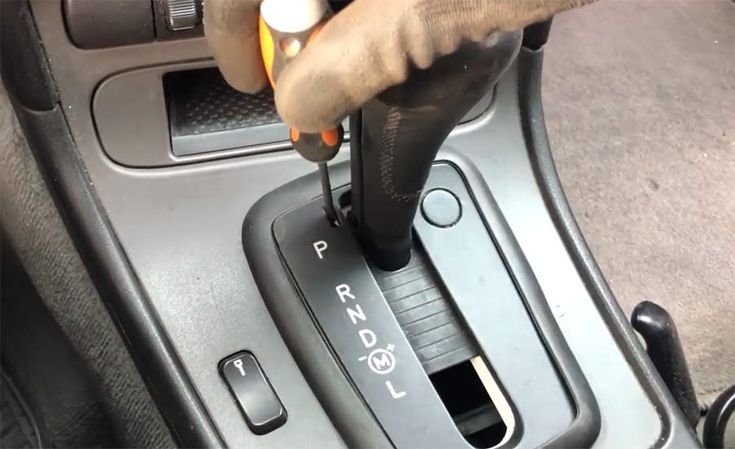 Mechanics Warn This One Habit Completely Destroys Automatic Transmissions Faster Than Anything Else