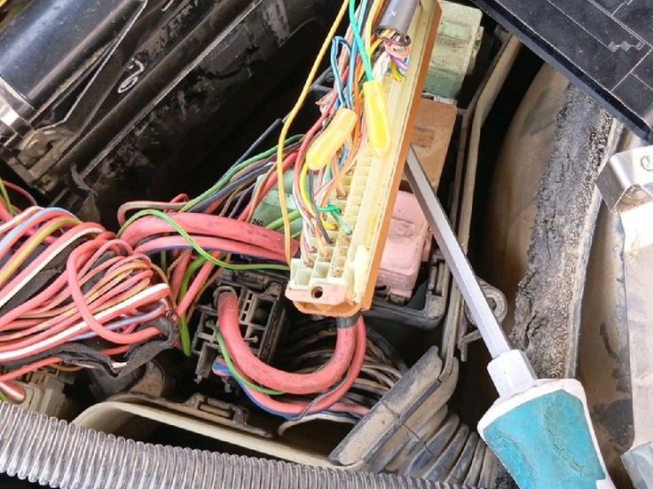 How to Track Electrical Problems in Your Car with Clear Beginner-Friendly Steps