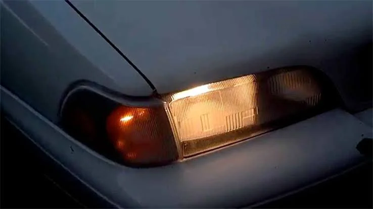 Common Car Electrical Problems and How to Troubleshoot Them: Dim Headlights Common Car Electrical Problems and How to Troubleshoot Them: Dim Headlights