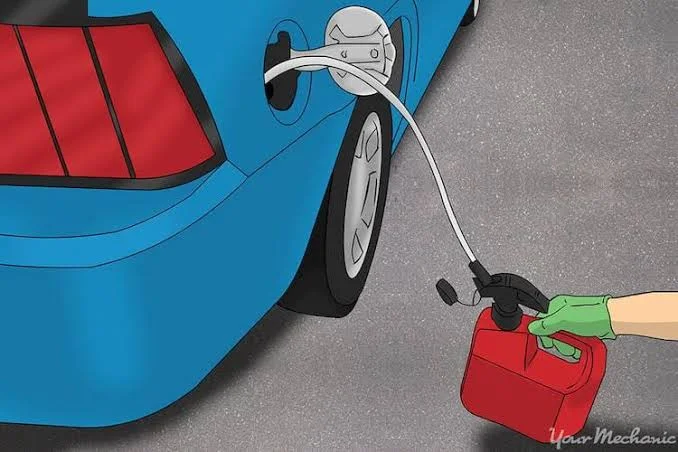 Step 3: Remove the Fuel Tank Step 3: Remove the Fuel Tank