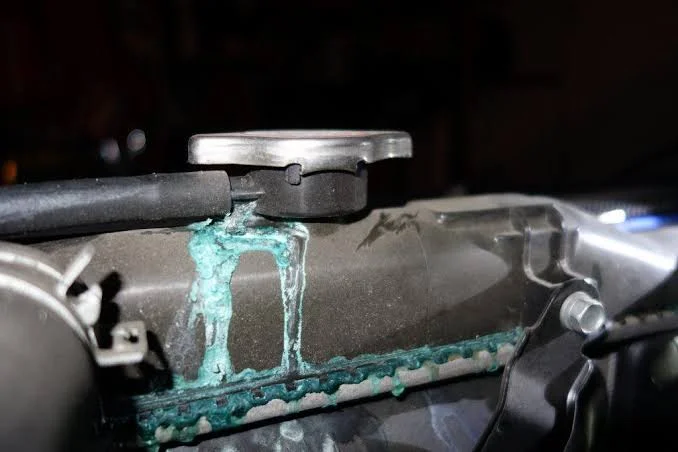 Warning Signs of Coolant Loss Warning Signs of Coolant Loss