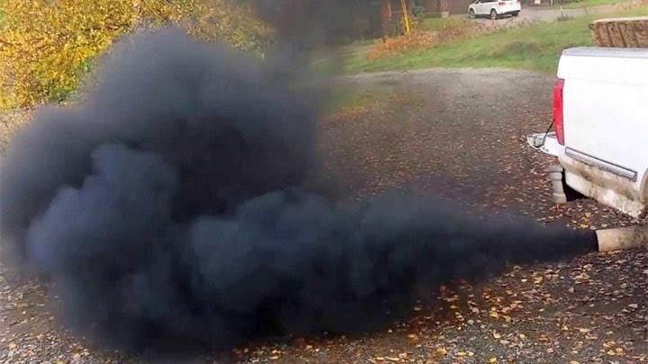 Troubleshooting Black Smoke: Diagnosing Fuel-to-Air Issues in Vehicles
