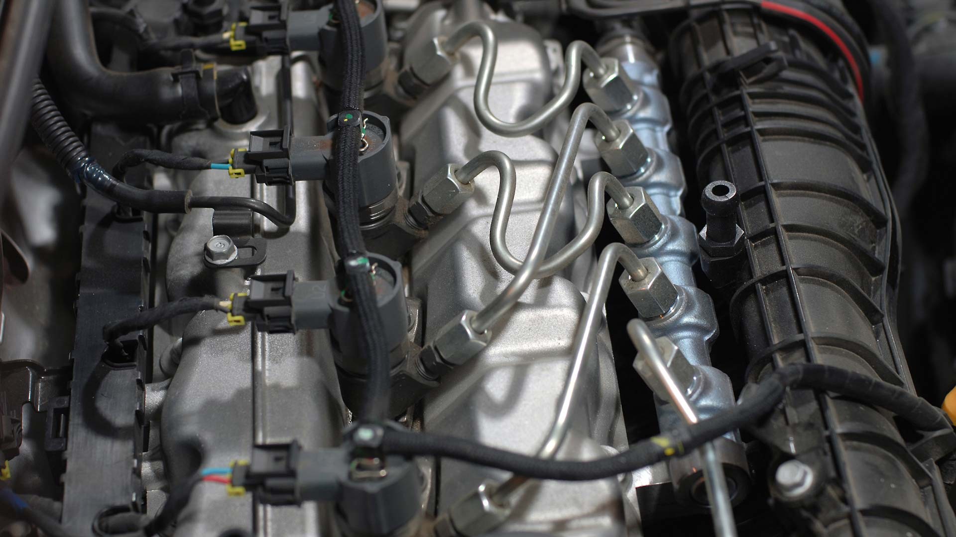 Fuel Pressure Regulator Issues: Symptoms and Repairs
