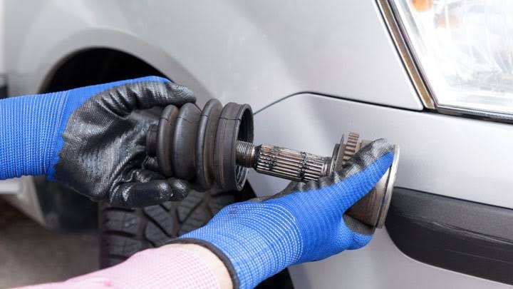 Why Does a Car Shake When Accelerating at a Low RPM?