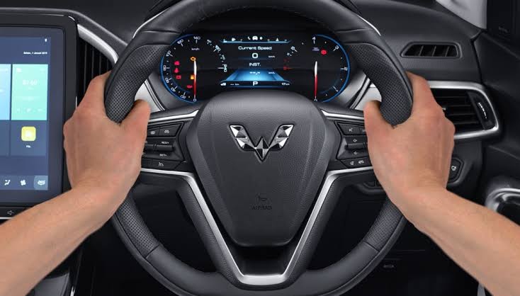 What Causes Your Car's Steering Wheel to Become Difficult When Turning