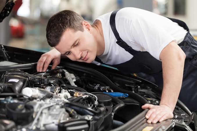Sounds Like Trouble: A Quick Guide to Diagnosing Common Engine Noises