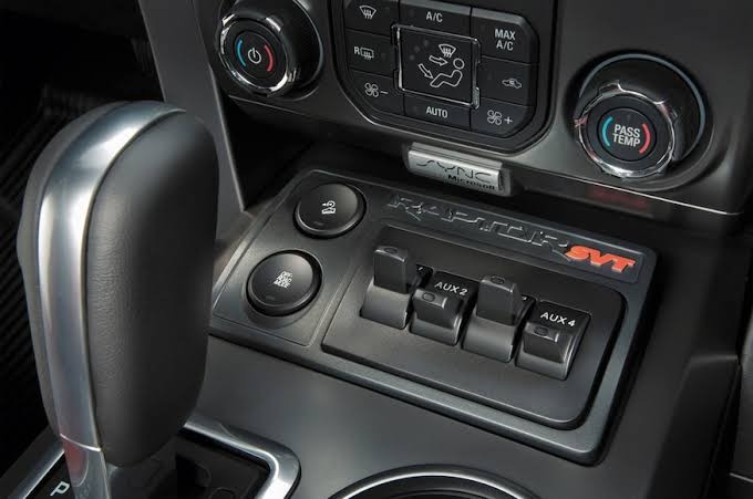 B0037 and B0038: How to Fix AUX Switch Problems DTC Codes