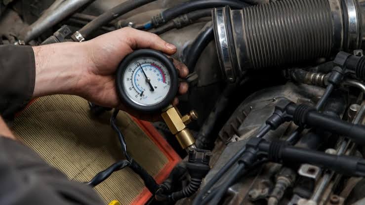 What Is the Minimum Compression for an Engine to Run?