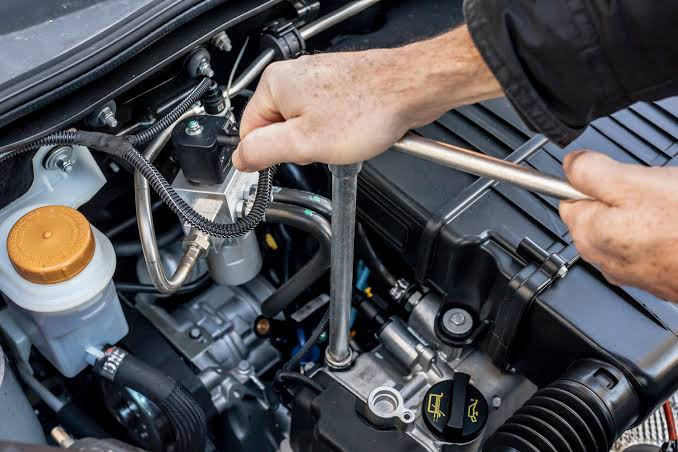 10 Engine-Killing Behaviors Every Car Owner Must Avoid