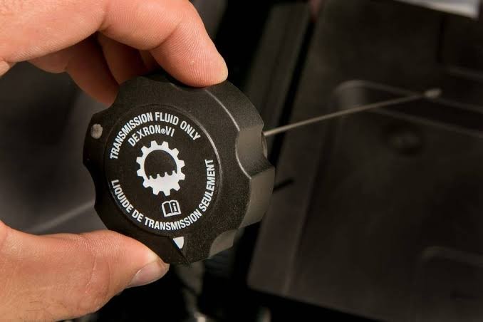 How do I know if my gearbox needs oil?