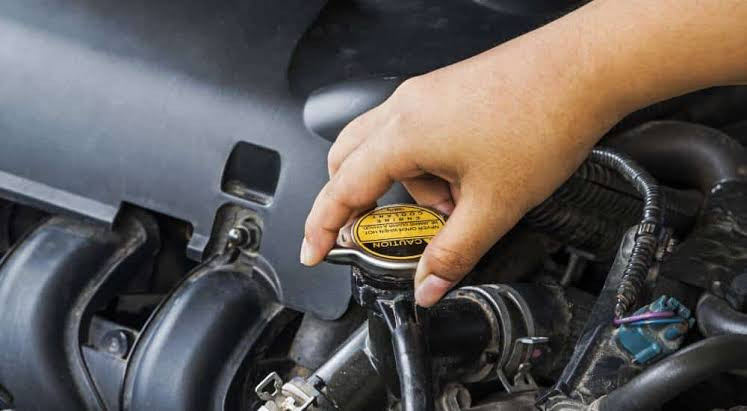 Understanding Radiator Cap Function & Avoiding Overheating