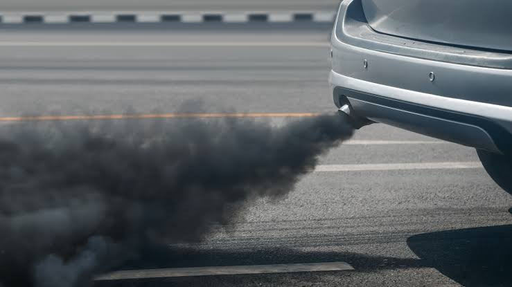 Clear the Air: What Exhaust Smoke Color Should a Healthy Engine Have?